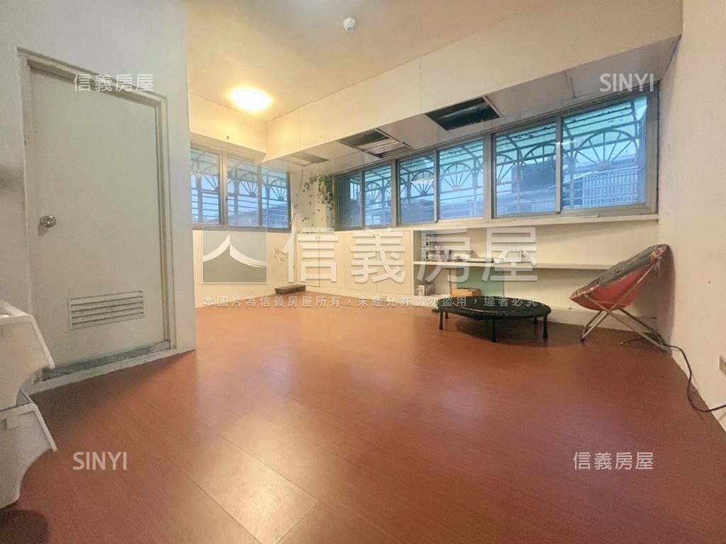 近捷運華廈˙採光３房房屋室內格局與周邊環境
