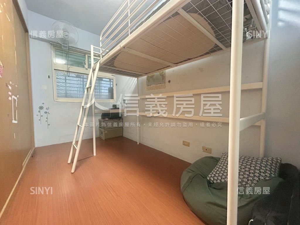 近捷運華廈˙採光３房房屋室內格局與周邊環境