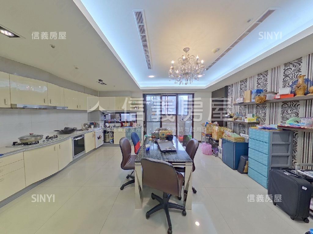 君臨大坪數美妝屋房屋室內格局與周邊環境