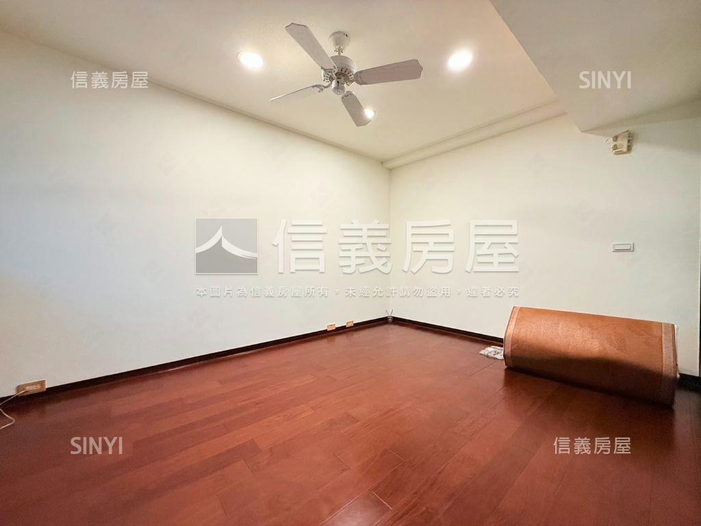 竹圍站前尊龍河景四房房屋室內格局與周邊環境