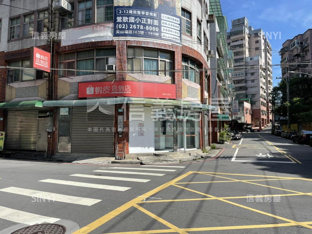 近捷運店面寬７Ｍ價可談房屋室內格局與周邊環境