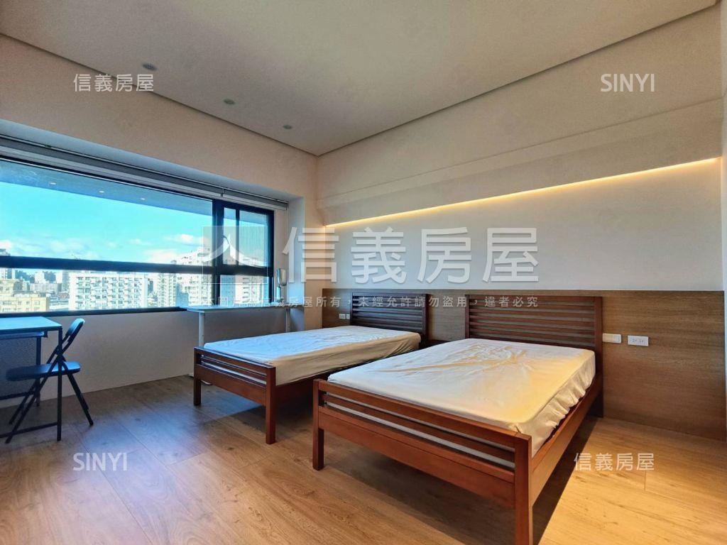 美河市景觀優質４房車位房屋室內格局與周邊環境