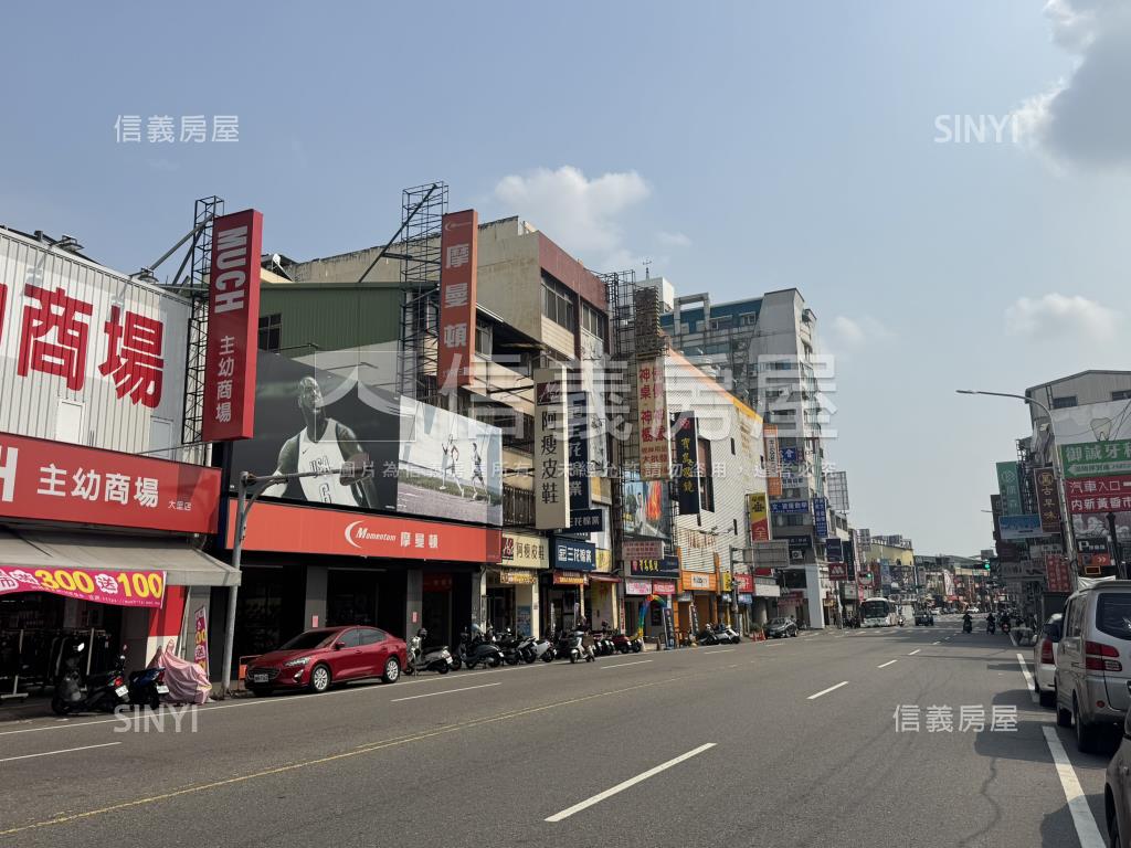 中興東榮路交叉口旁金店面房屋室內格局與周邊環境