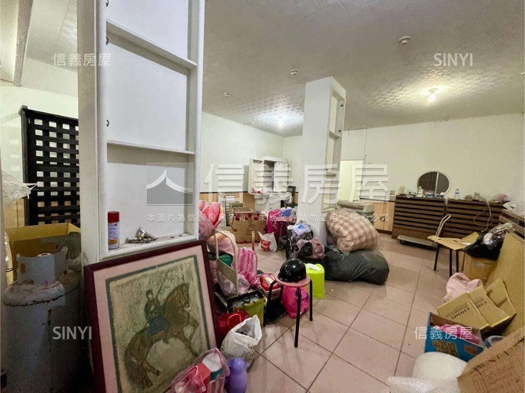 錦秀大面寬店面房屋室內格局與周邊環境