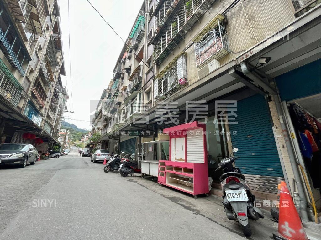 錦秀大面寬店面房屋室內格局與周邊環境