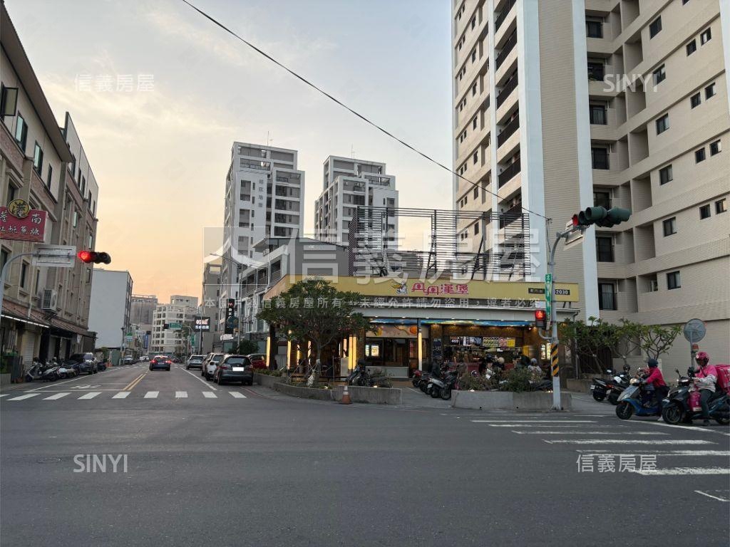 世界南科電梯三房房屋室內格局與周邊環境