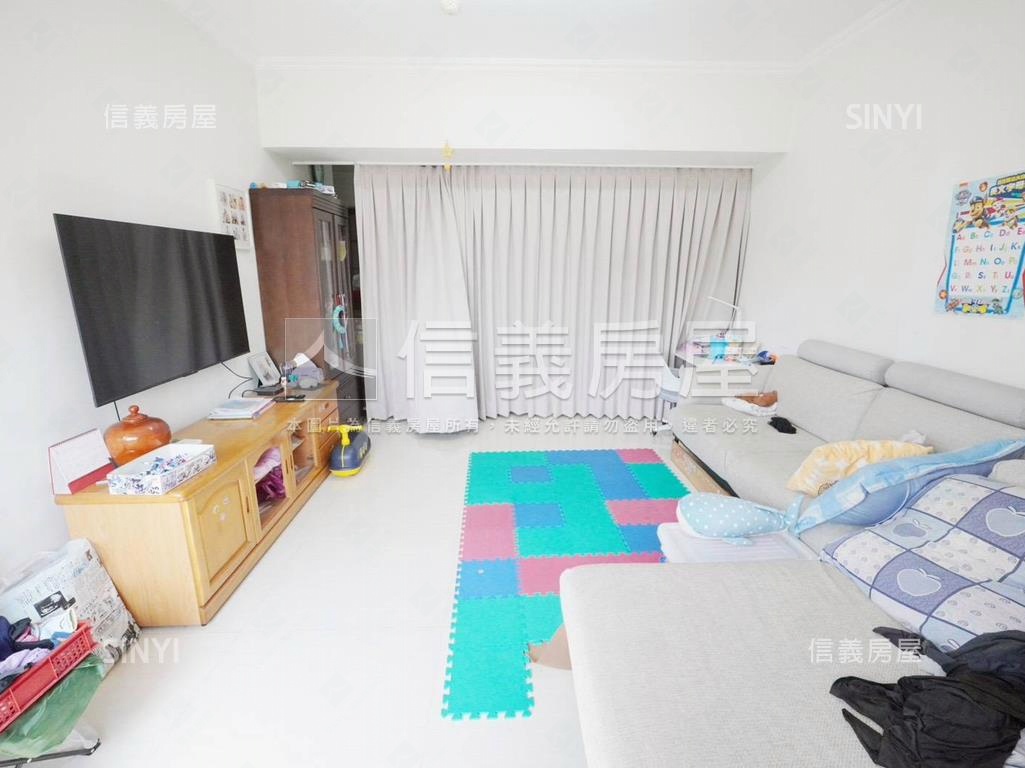左營國中三房一室帶車位房屋室內格局與周邊環境