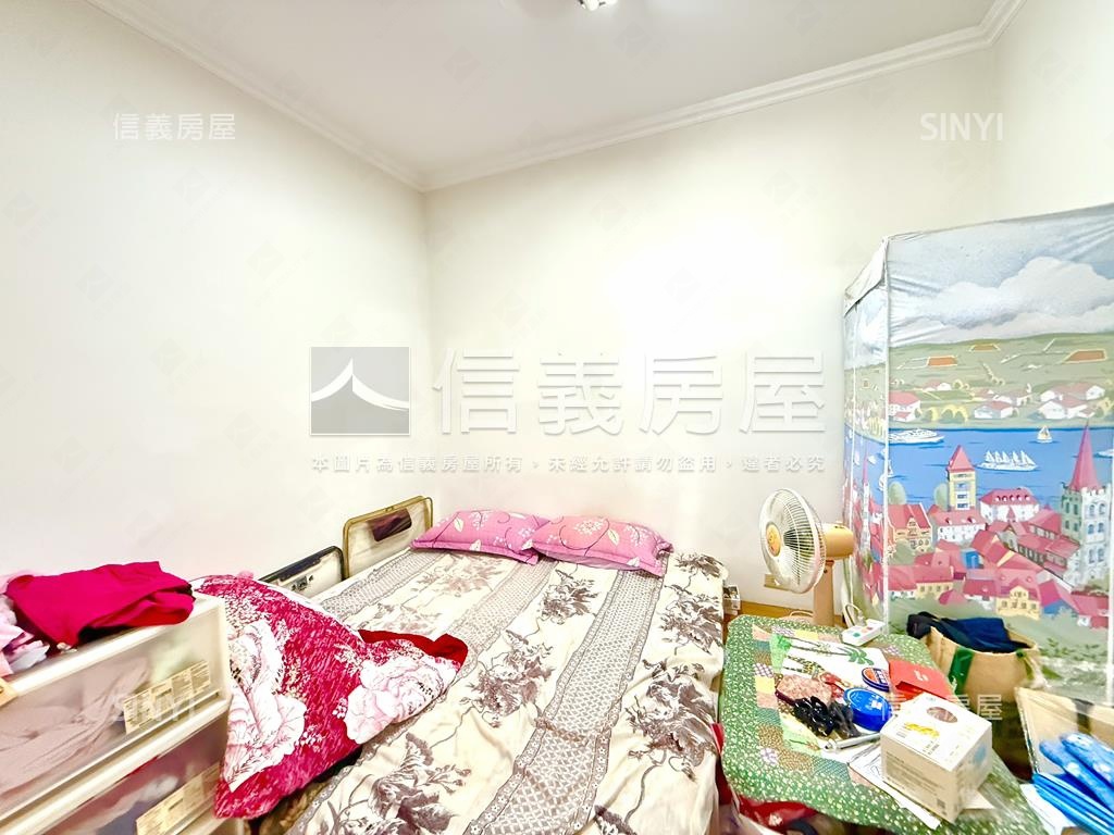 左營國中三房一室帶車位房屋室內格局與周邊環境