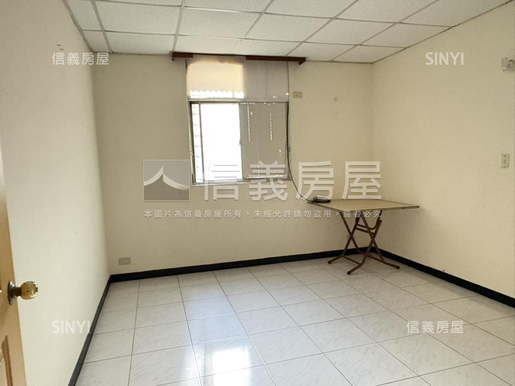 南山獨棟典雅三樓房屋室內格局與周邊環境