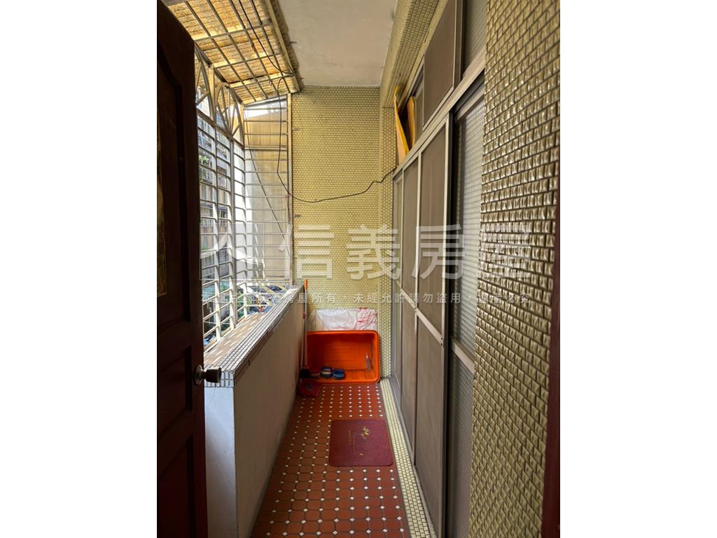 南山獨棟典雅三樓房屋室內格局與周邊環境