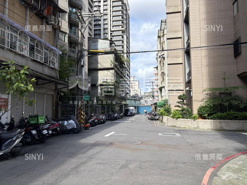 南山獨棟典雅三樓房屋室內格局與周邊環境