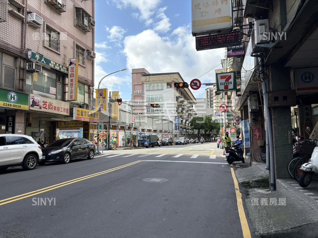 南山獨棟典雅三樓房屋室內格局與周邊環境