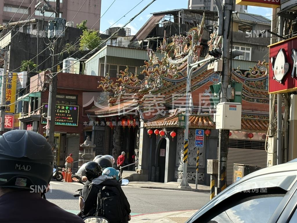 南山獨棟典雅三樓房屋室內格局與周邊環境