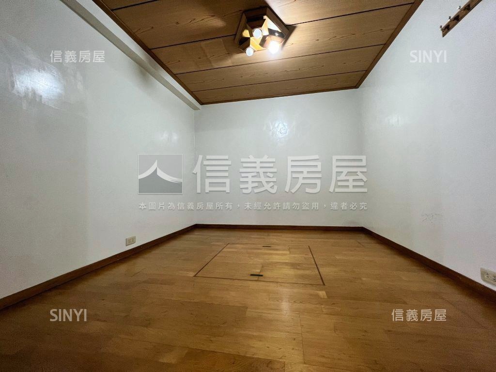 石牌商城２樓美寓房屋室內格局與周邊環境