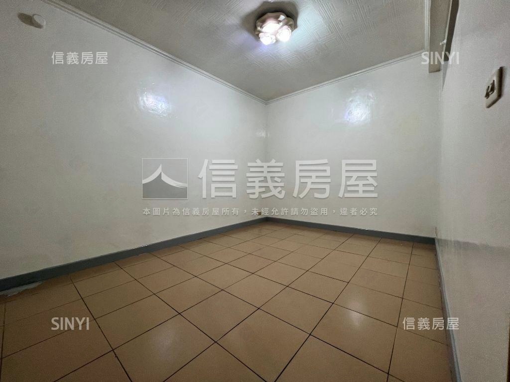 石牌商城２樓美寓房屋室內格局與周邊環境