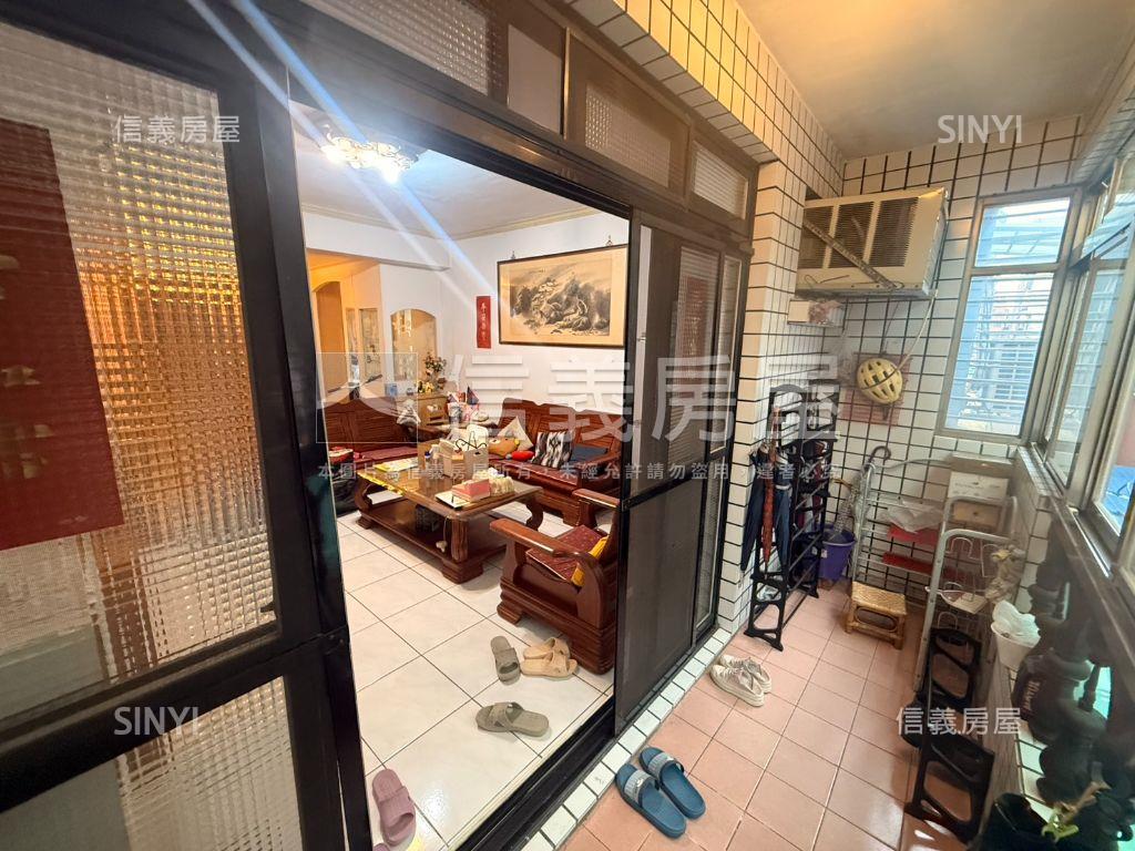 近國中小優質三樓美寓房屋室內格局與周邊環境