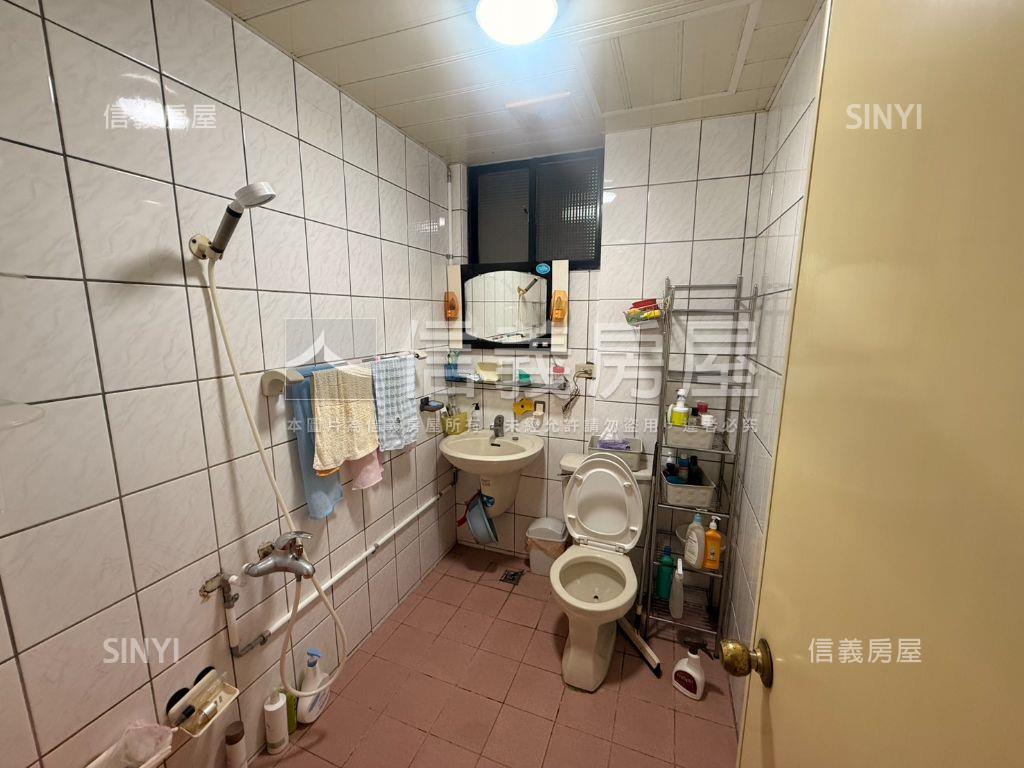 近國中小優質三樓美寓房屋室內格局與周邊環境