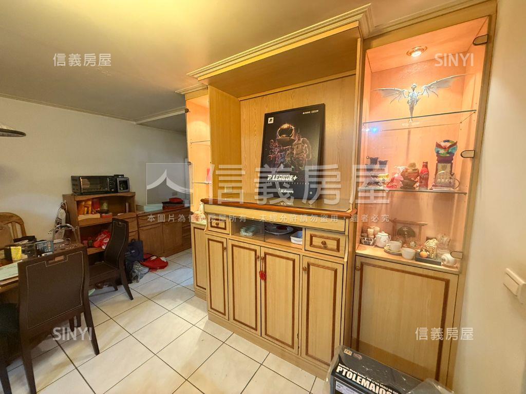 近國中小優質三樓美寓房屋室內格局與周邊環境