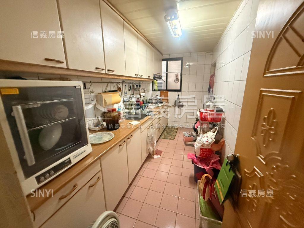 近國中小優質三樓美寓房屋室內格局與周邊環境