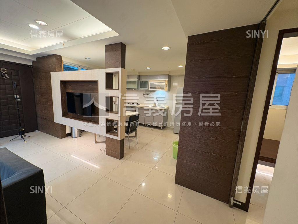 稀有雙併米蘭尊邸近捷運站房屋室內格局與周邊環境