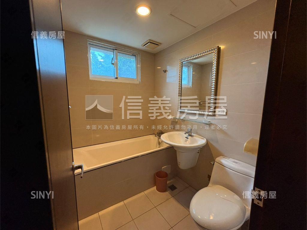 稀有雙併米蘭尊邸近捷運站房屋室內格局與周邊環境