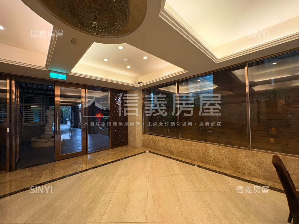 稀有雙併米蘭尊邸近捷運站房屋室內格局與周邊環境