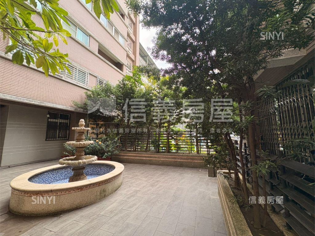 稀有雙併米蘭尊邸近捷運站房屋室內格局與周邊環境