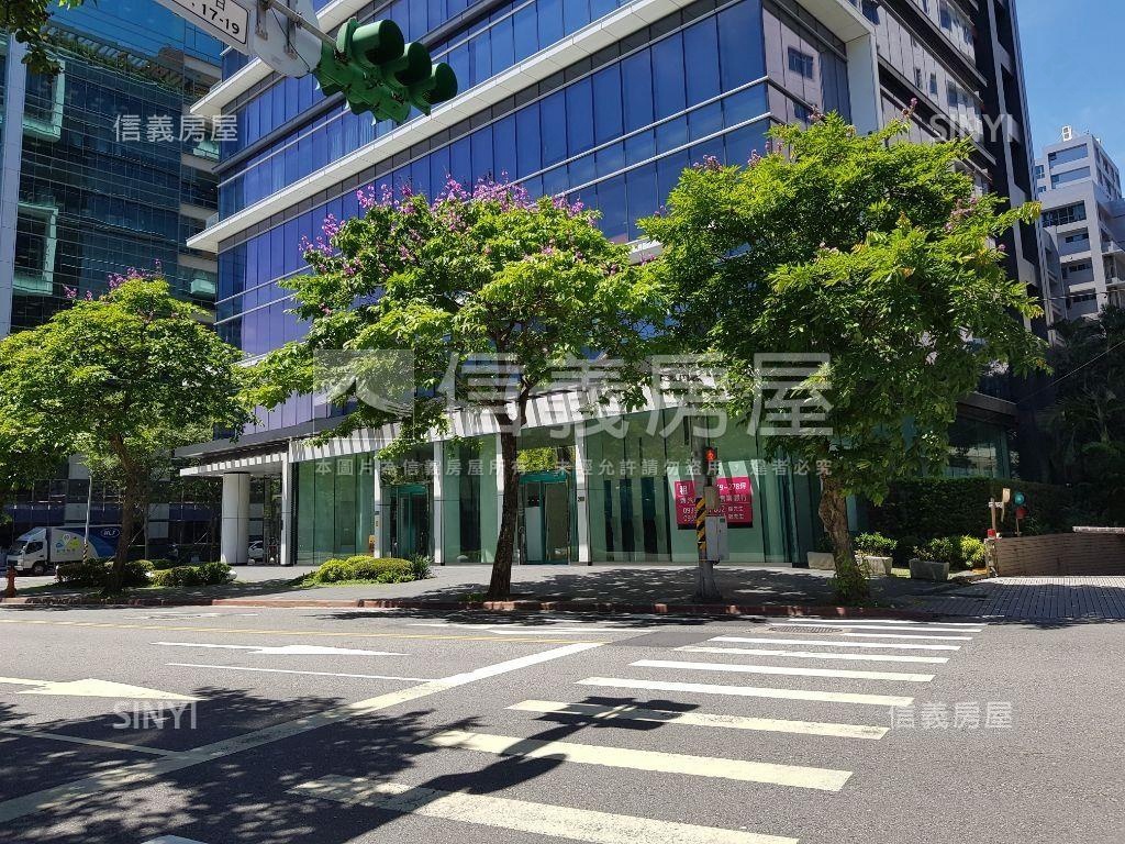 德孚瑞光１３８坪邊間店面房屋室內格局與周邊環境