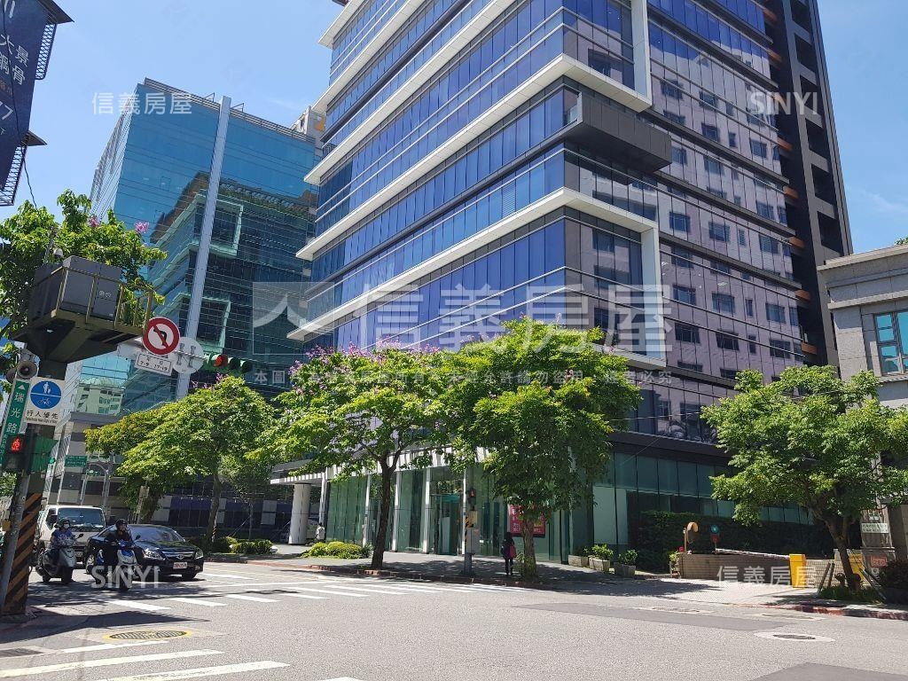 德孚瑞光１３８坪邊間店面房屋室內格局與周邊環境