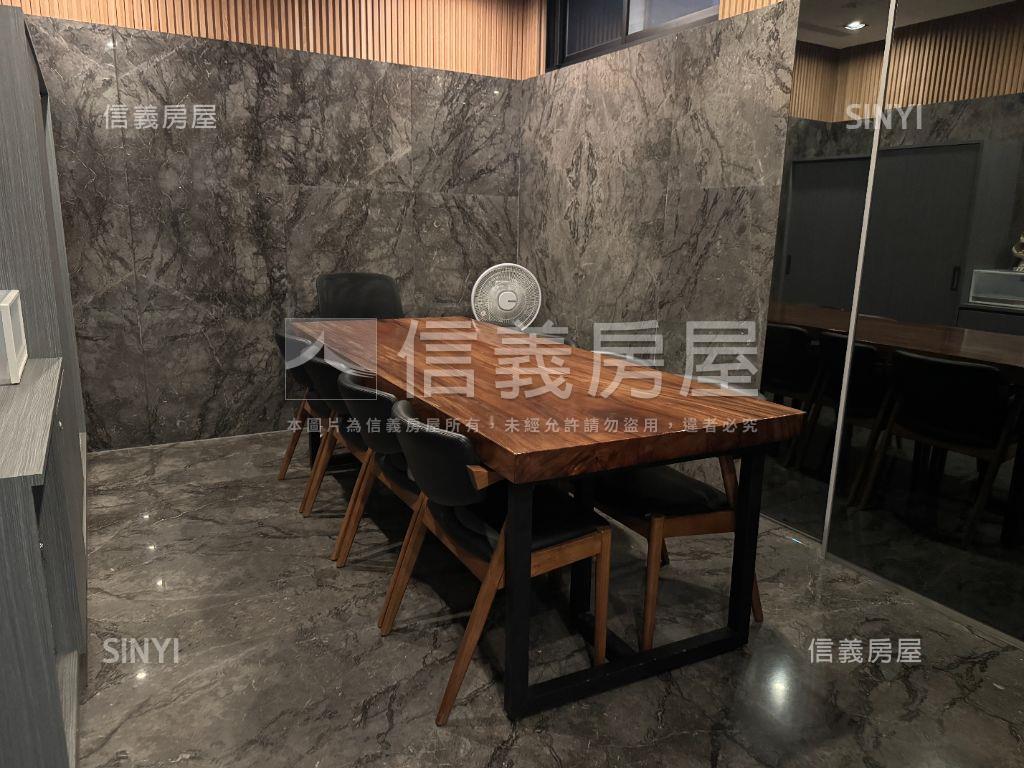 愛上海樂稀有釋出兩房平車房屋室內格局與周邊環境