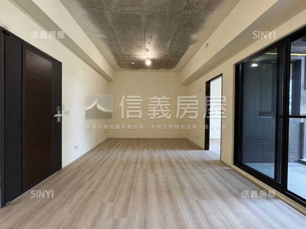 有謙４１期採光三房車位房屋室內格局與周邊環境