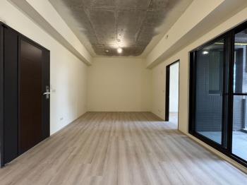 有謙４１期採光三房車位