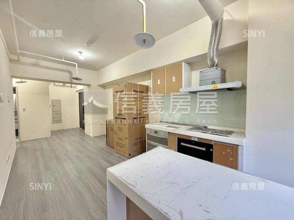 站前新銳３房Ｂ２車位房屋室內格局與周邊環境