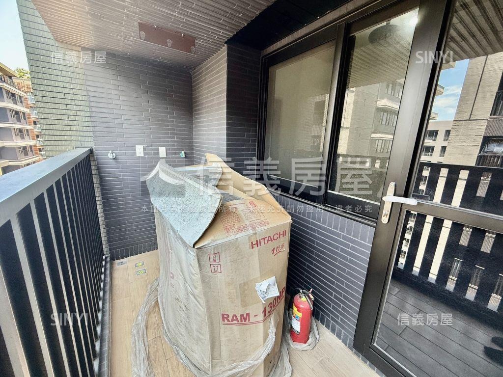 站前新銳３房Ｂ２車位房屋室內格局與周邊環境
