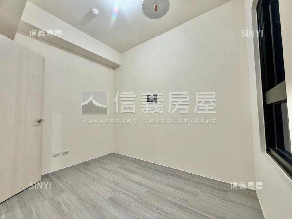 站前新銳３房Ｂ２車位房屋室內格局與周邊環境
