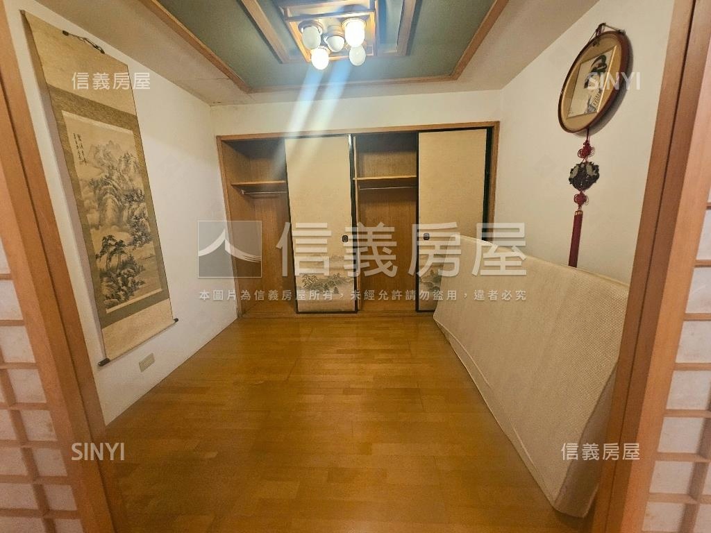 士東１樓大空間漂亮美宅房屋室內格局與周邊環境