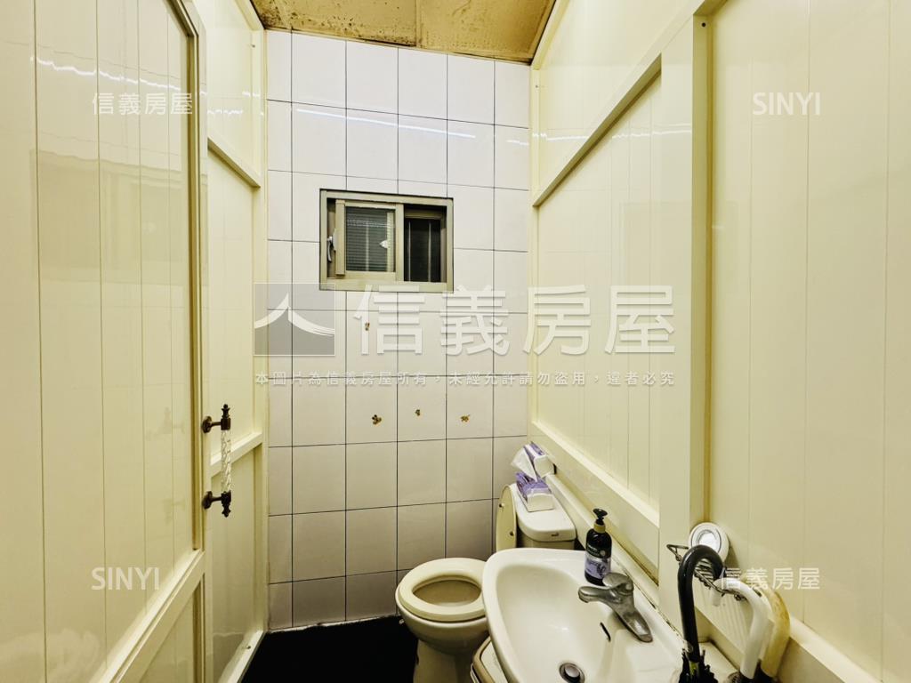 稀有大面寬金鑽店面房屋室內格局與周邊環境