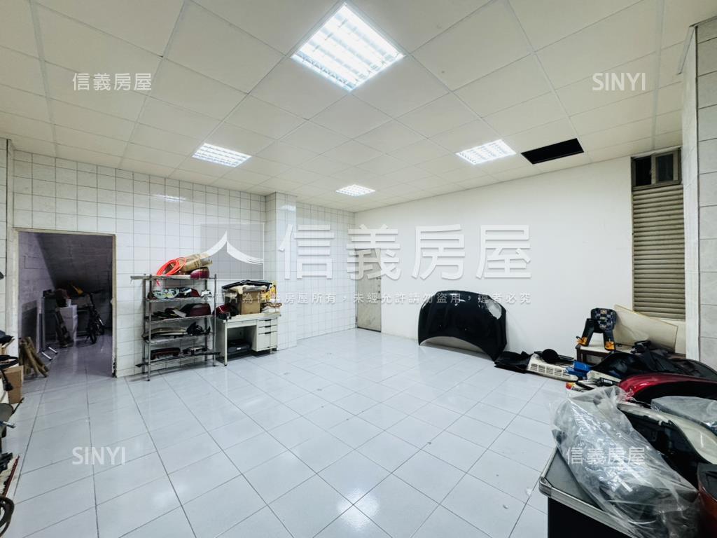 稀有大面寬金鑽店面房屋室內格局與周邊環境
