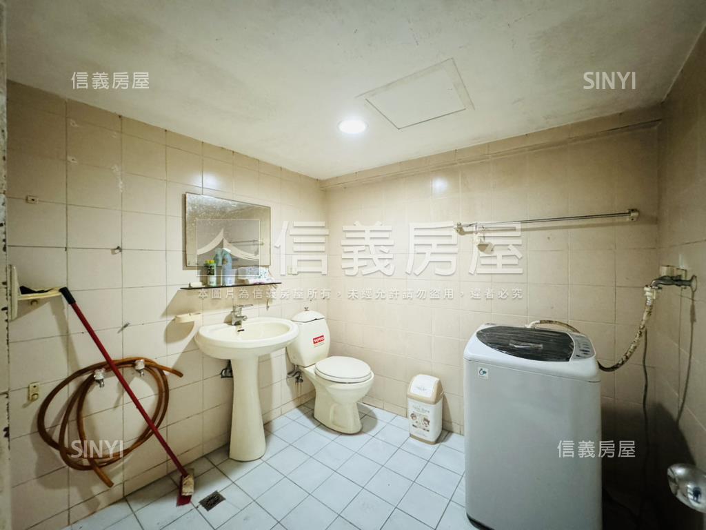 稀有大面寬金鑽店面房屋室內格局與周邊環境