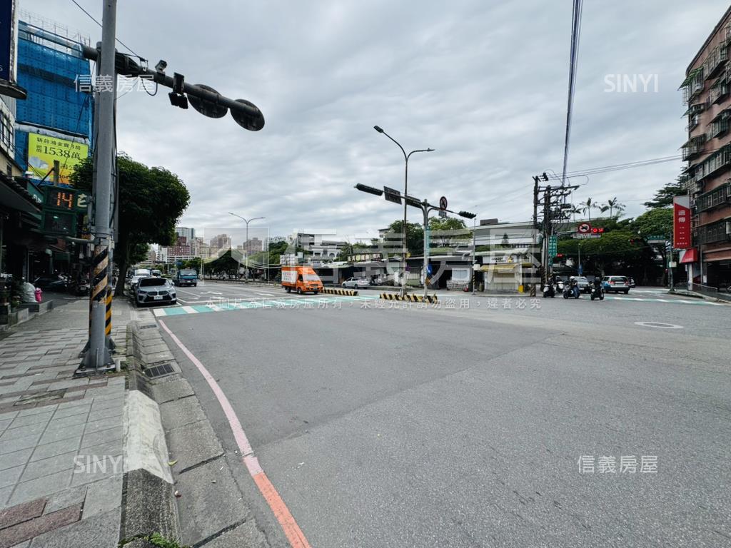 稀有大面寬金鑽店面房屋室內格局與周邊環境