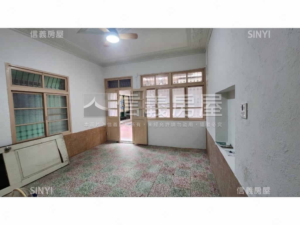 近永華海安商圈老街角窗店房屋室內格局與周邊環境