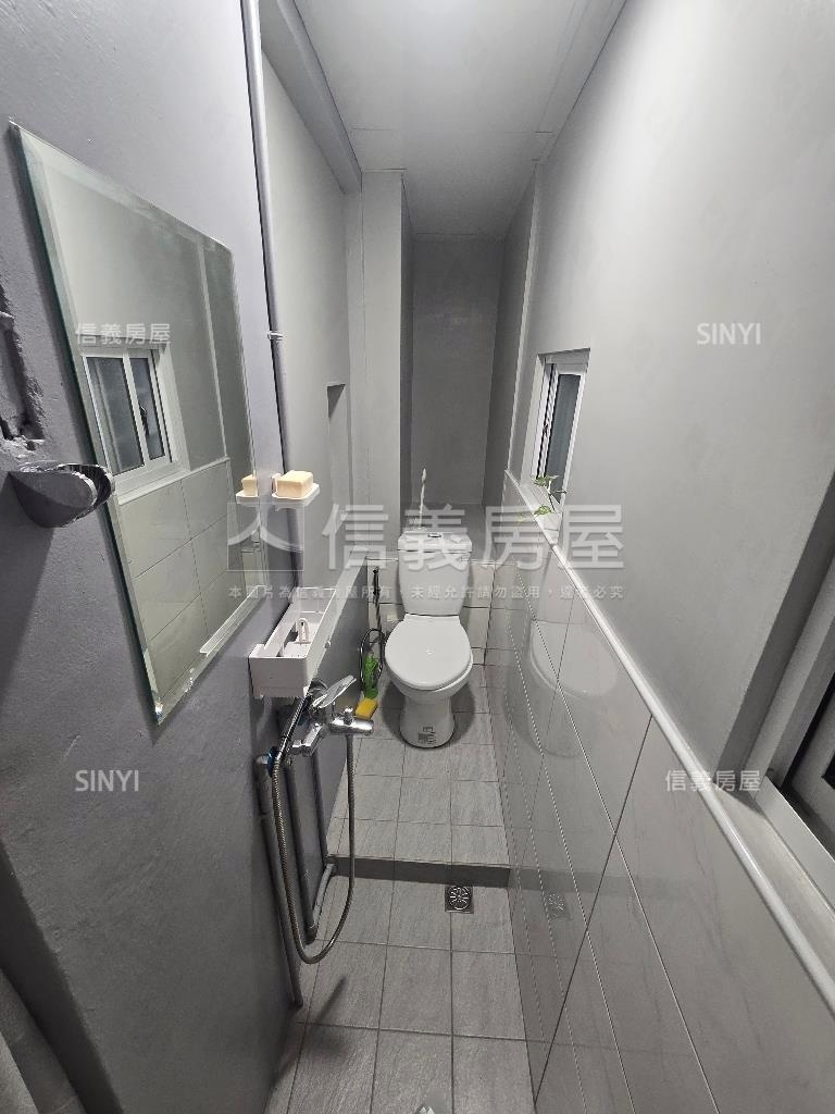 近永華海安商圈老街角窗店房屋室內格局與周邊環境