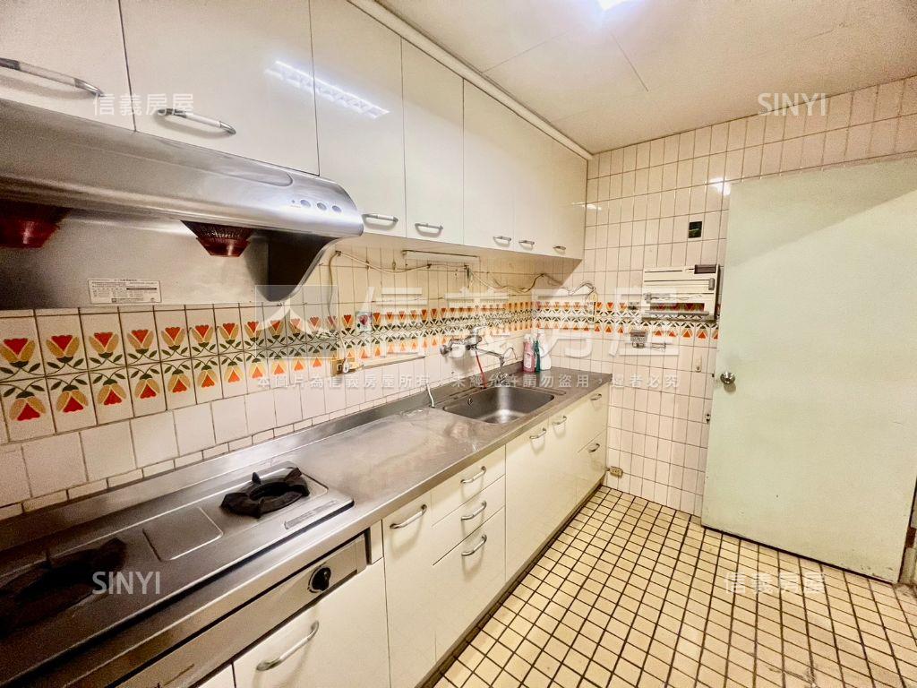 獨家捷運後山埤國泰大四房房屋室內格局與周邊環境