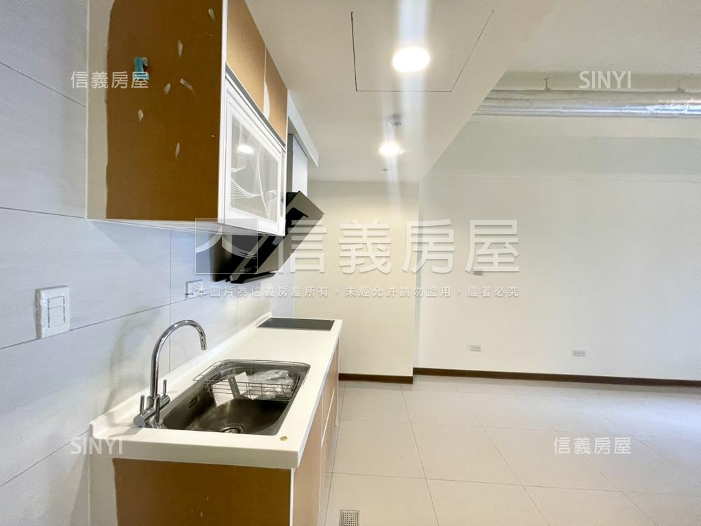 遠雄幸福成頂樓兩房平車房屋室內格局與周邊環境