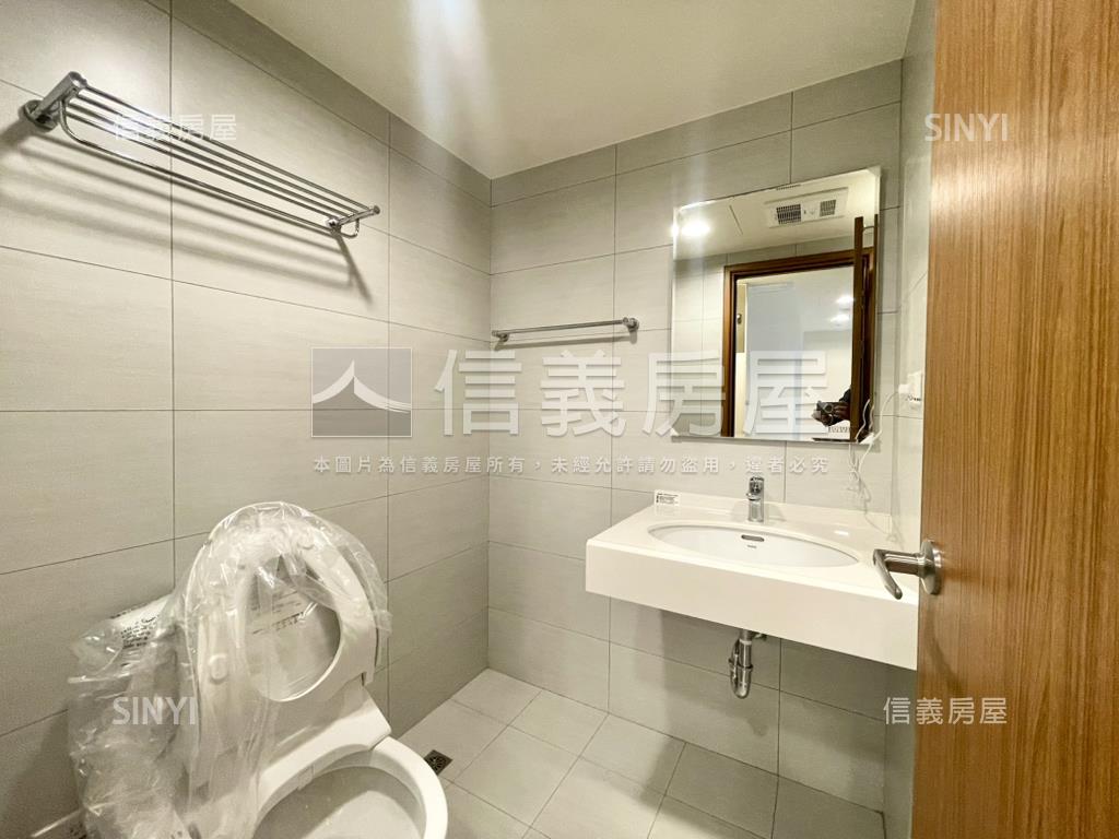 遠雄幸福成頂樓兩房平車房屋室內格局與周邊環境