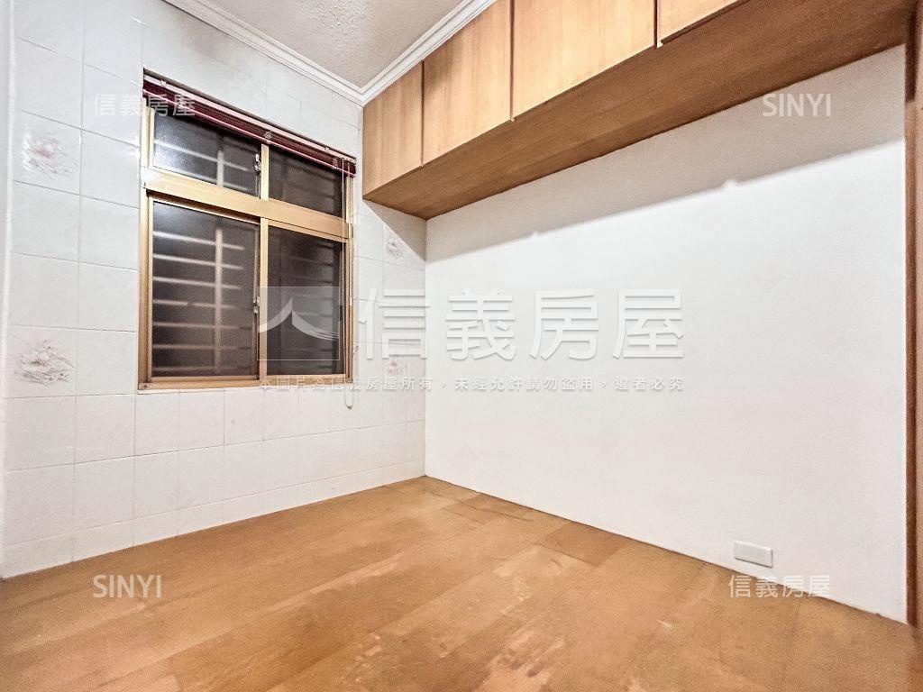 宜景二樓華廈大三房房屋室內格局與周邊環境