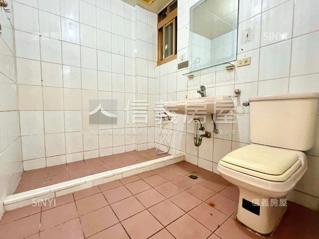 宜景二樓華廈大三房房屋室內格局與周邊環境