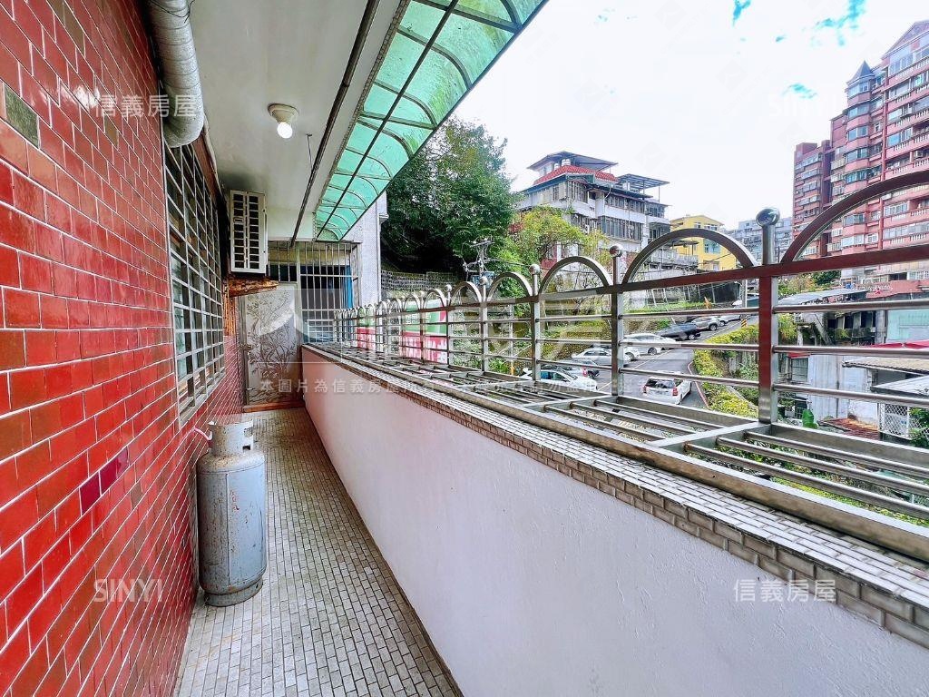 宜景二樓華廈大三房房屋室內格局與周邊環境
