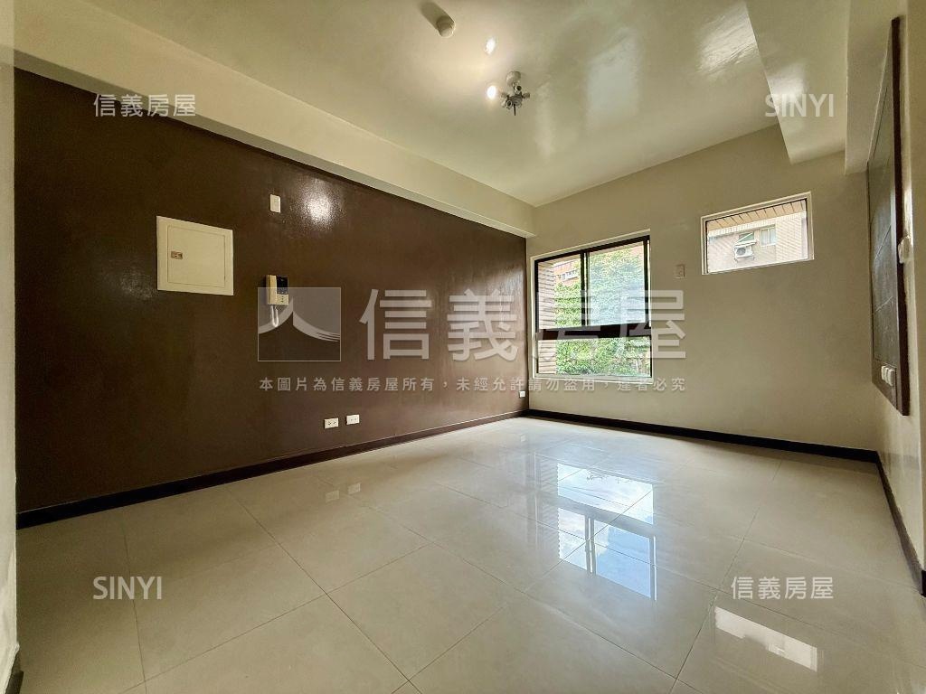 台北寧靜二期採光２房房屋室內格局與周邊環境