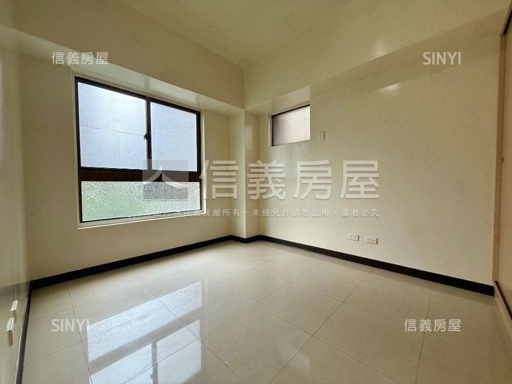 台北寧靜二期採光２房房屋室內格局與周邊環境